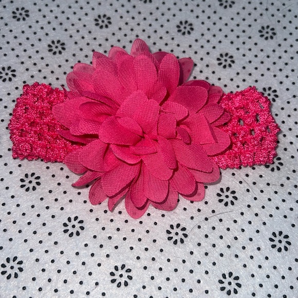 🛍 NEW PRETTY Little GIRLS BOW Will Complete Any Outfit SIZE… - Picture 1 of 4